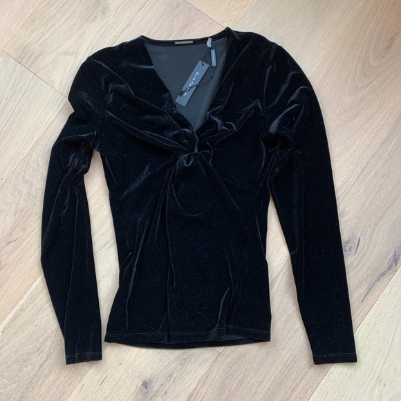 Ellie tahari Tops - Ellie tahari velvet too